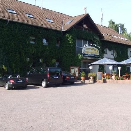Hotel Restaurant Zur Hexe Überherrn 外观 照片