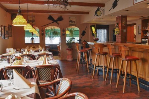 Hotel Restaurant Zur Hexe Überherrn 外观 照片